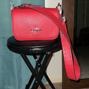 COACH messenger RED, New